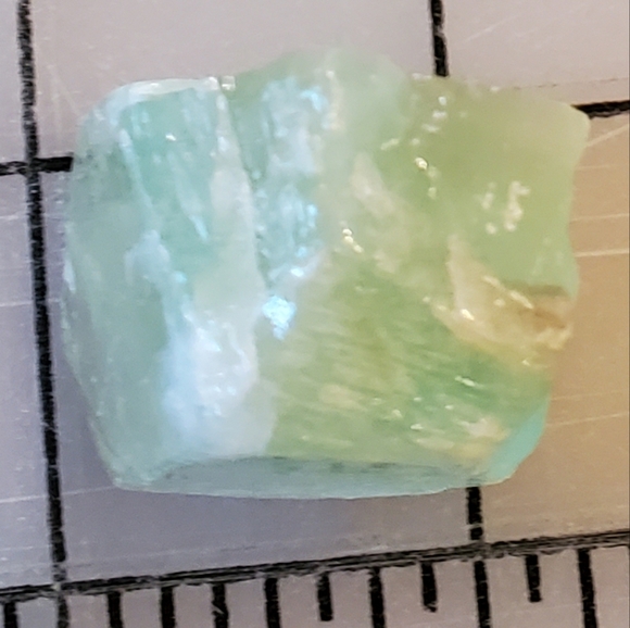 #1 Natural Raw Green Calcite Crystal - Picture 5 of 7